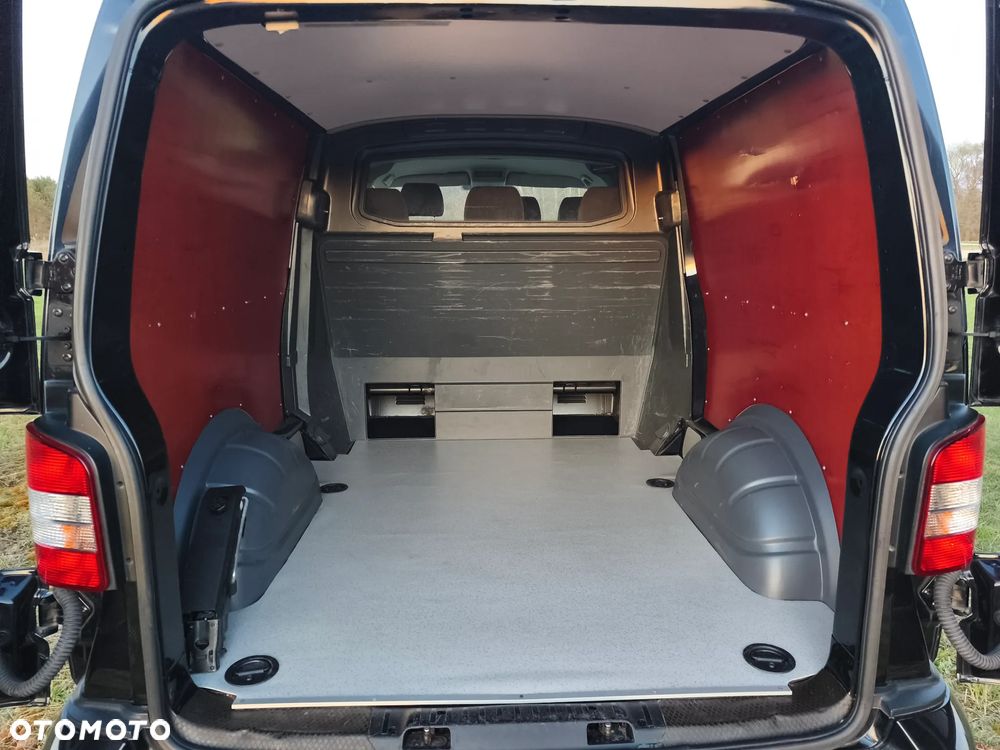 Volkswagen Transporter - 16