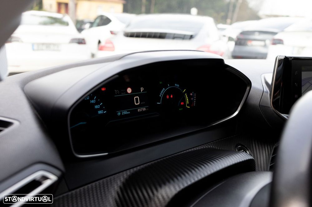 Peugeot e-208 Allure - 15