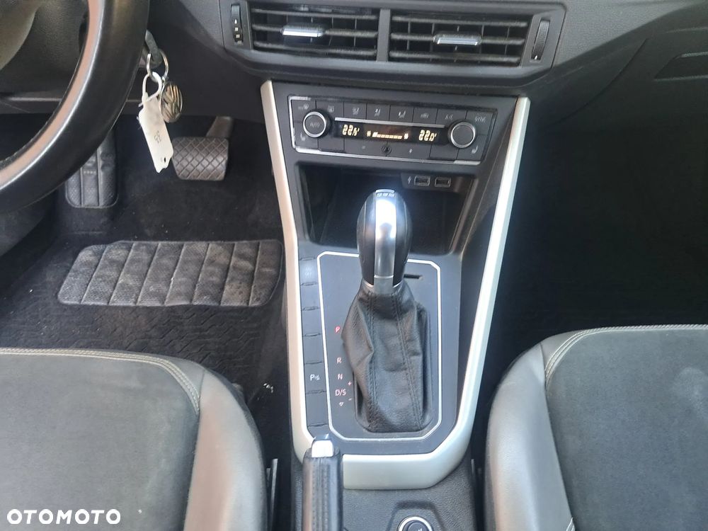 Volkswagen Polo 1.6 TDI SCR DSG Highline - 19