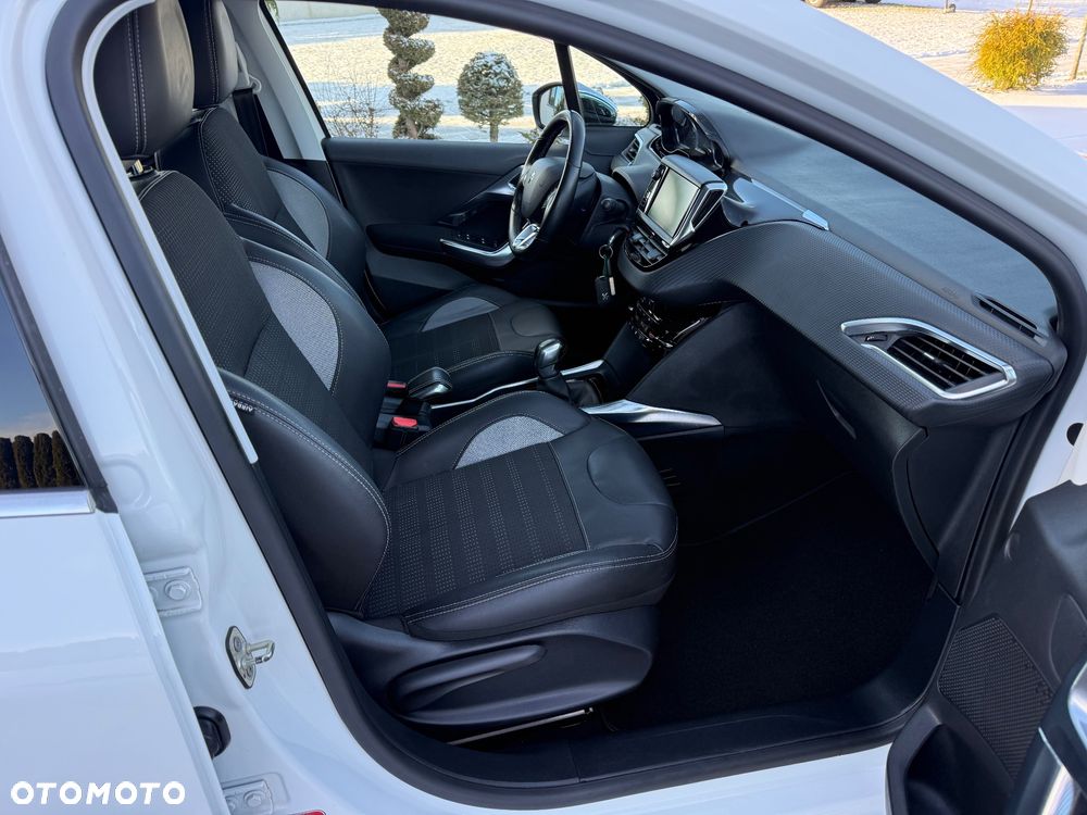 Peugeot 2008 e-HDi FAP 92 STOP & START Business-Line - 11