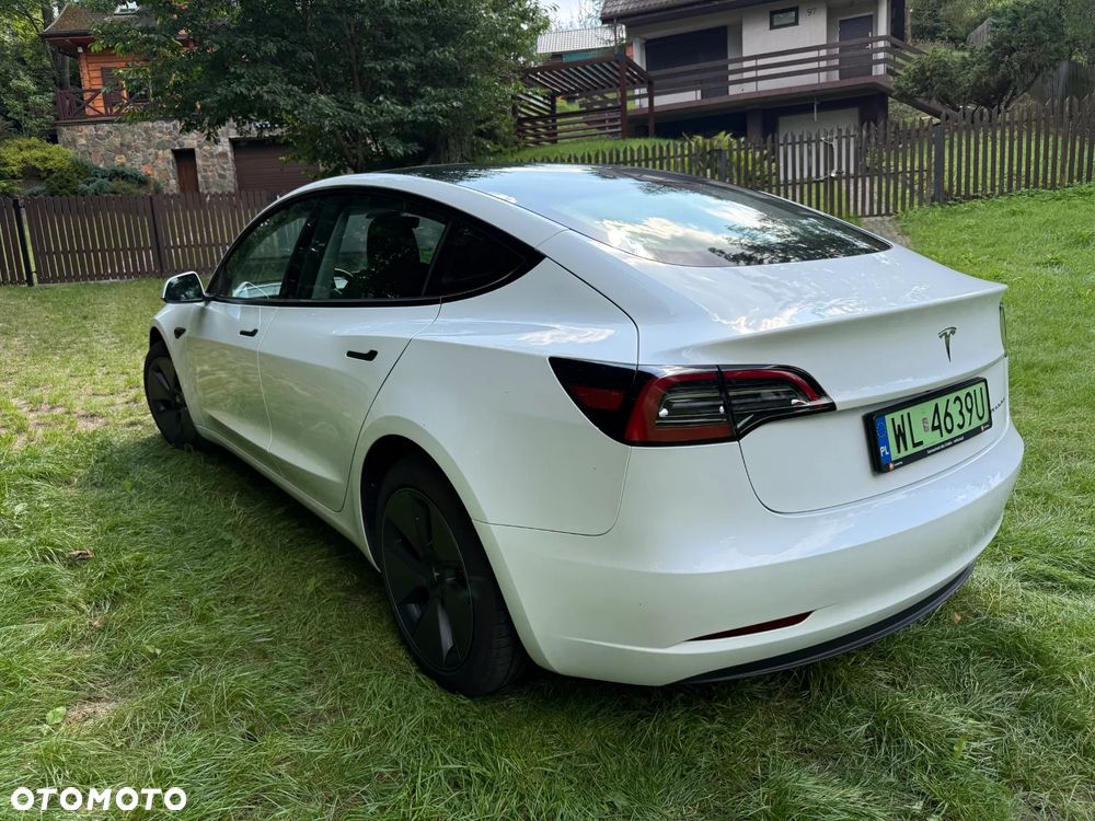 Tesla Model 3 - 5