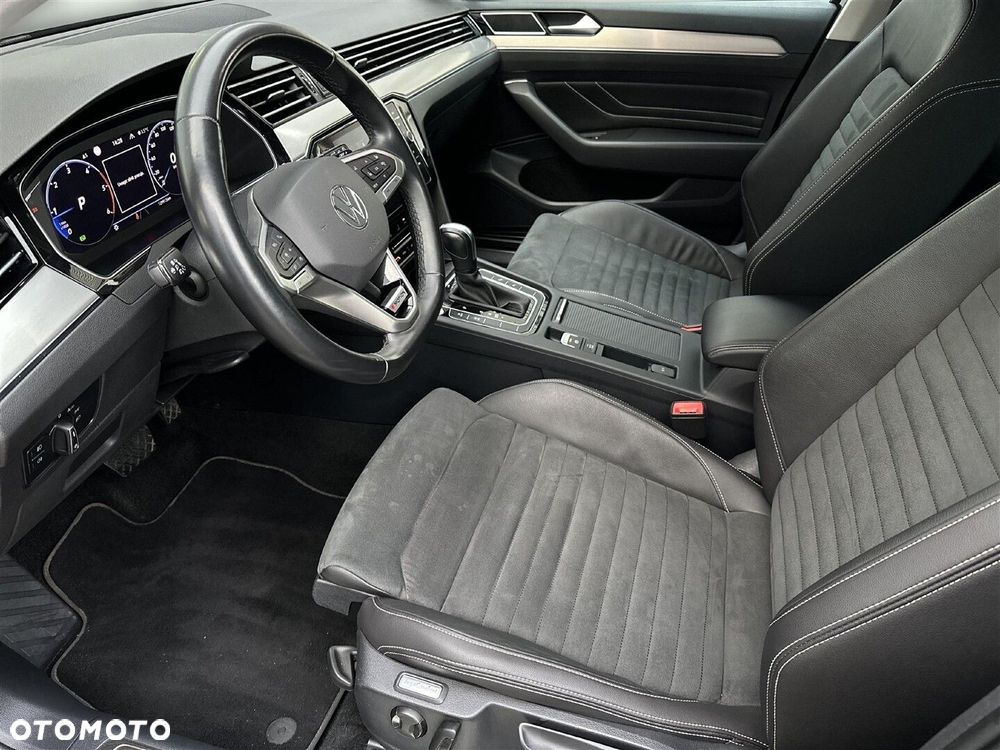 Volkswagen Passat - 10