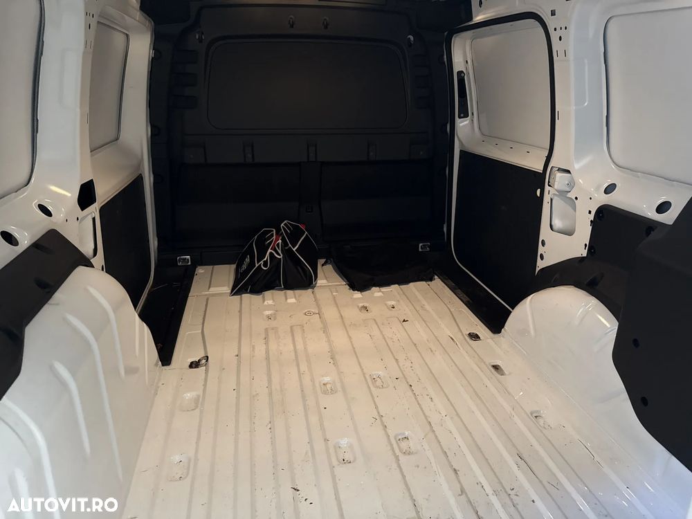 Ford Transit Connect - 21