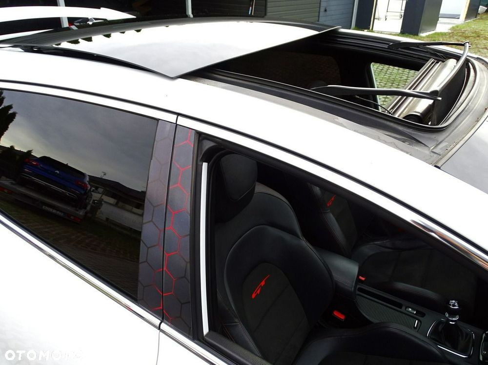 Kia Ceed 1.6 T-GDI GT-Challenge - 14