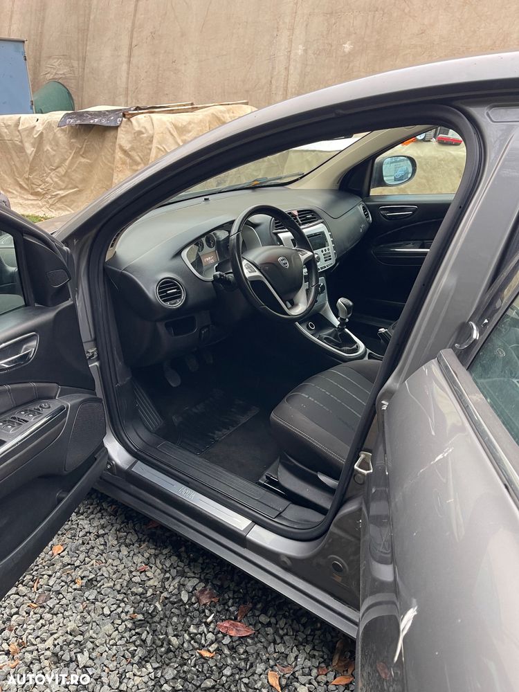 Lancia Delta 1.6 MultiJet 16v Silver - 12