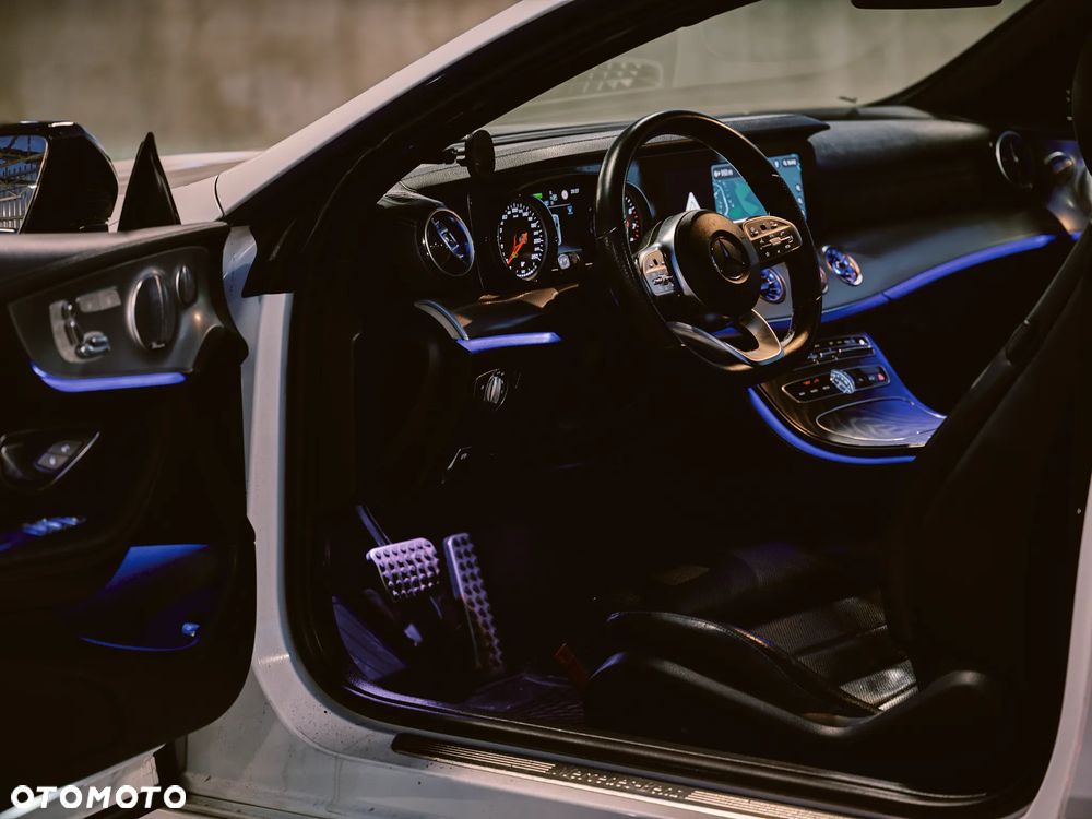 Mercedes-Benz Klasa E - 27