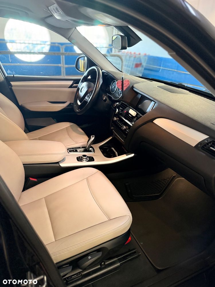 BMW X3 xDrive20d - 16