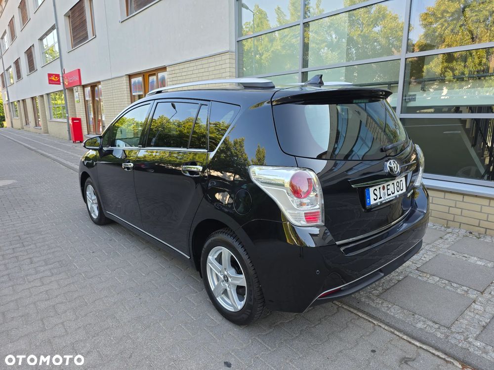 Toyota Verso - 5