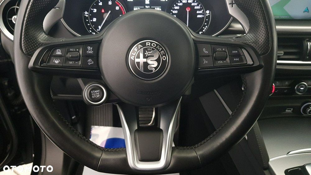Alfa Romeo Stelvio - 22