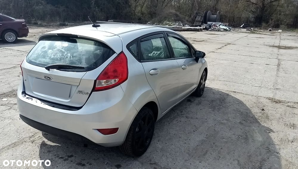 Ford Fiesta - 2