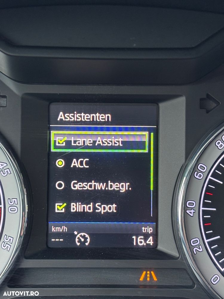 Skoda Octavia 2.0 TDI STYLE DSG - 17