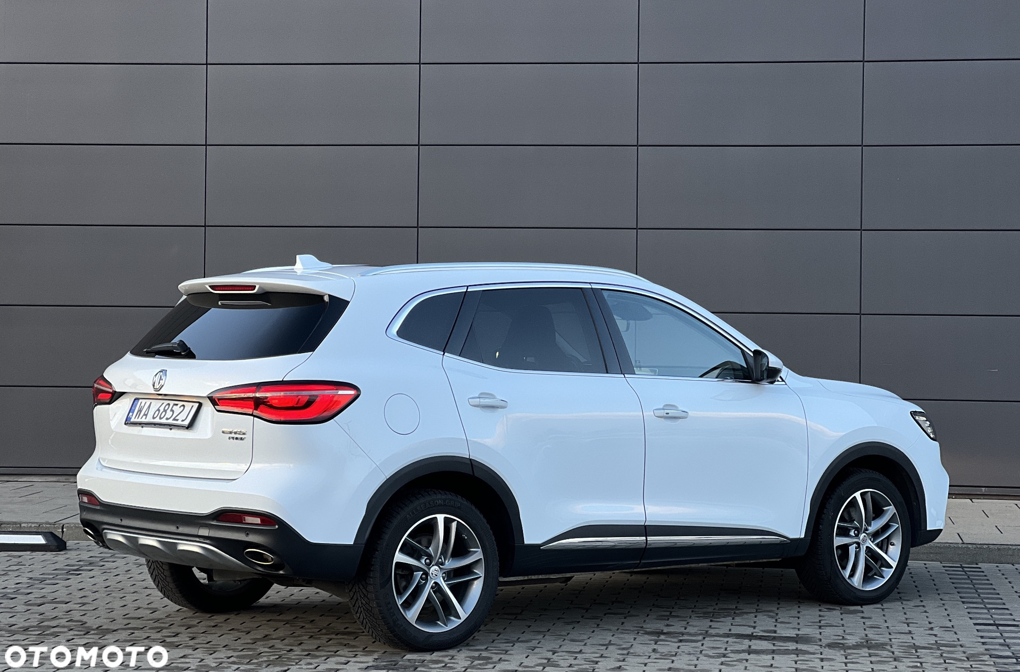 MG EHS 1.5T-GDI PHEV Luxury - 39