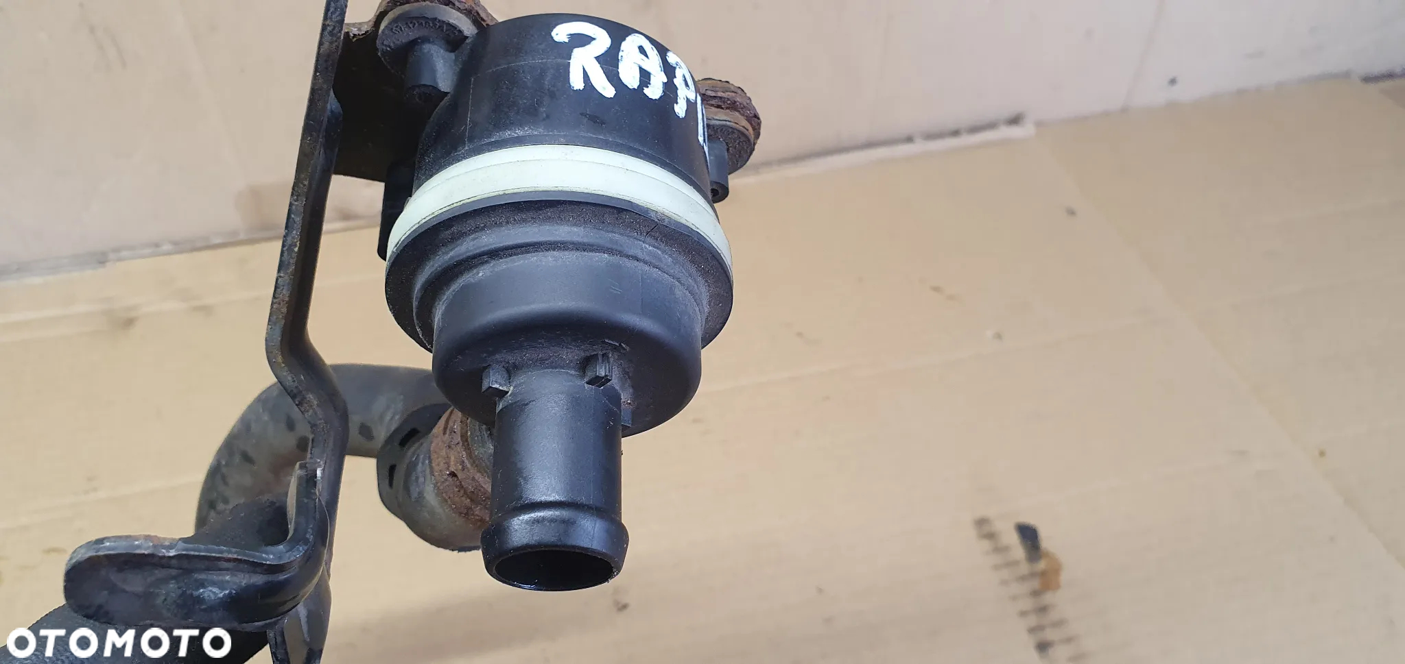 Dodatkowa pompka obiegu wody elektrozawór Skoda Rapid 1.6 TDI 6R0965561A - 5