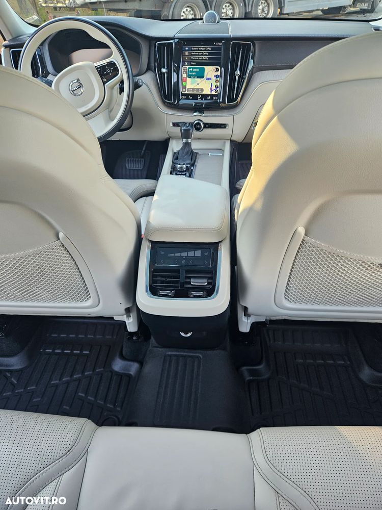 Volvo XC 60 D5 AWD Inscription - 10