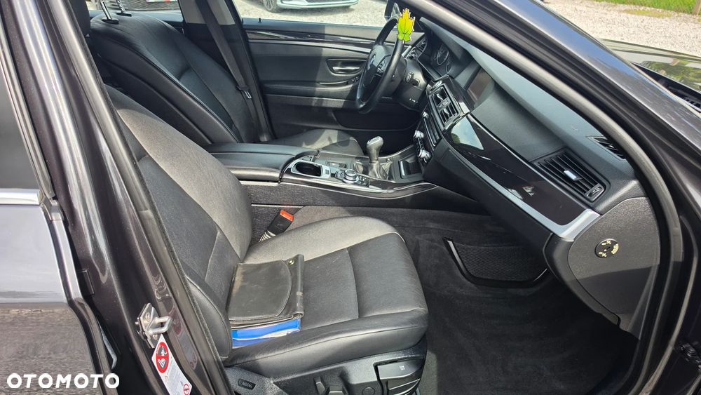 BMW Seria 5 520d Edition Fleet - 14
