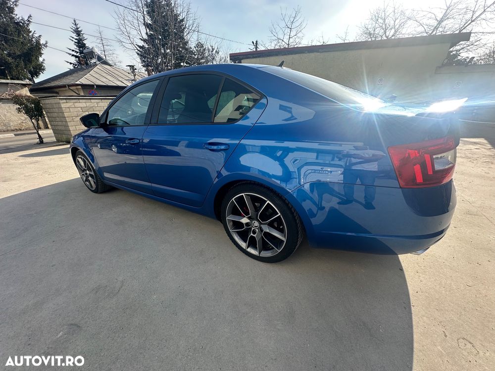 Skoda Octavia 2.0 TSI DSG RS - 4