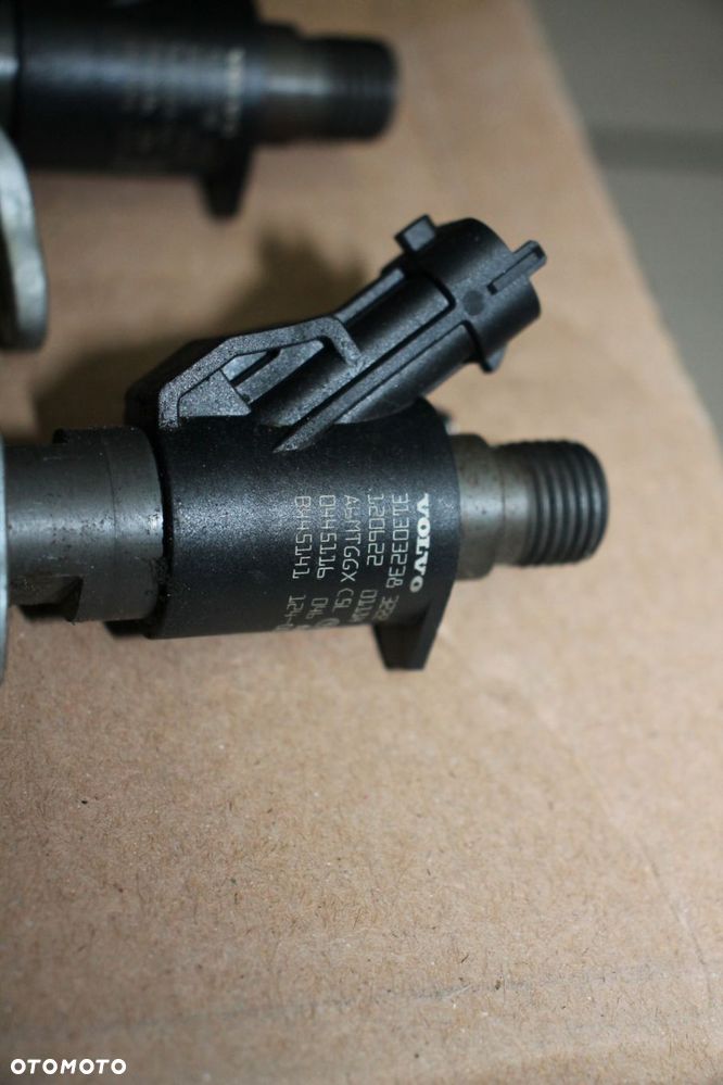 VOLVO V40 V60 V70 S80 XC60 D3 WTRYSKIWACZE WTRYSKI - 2