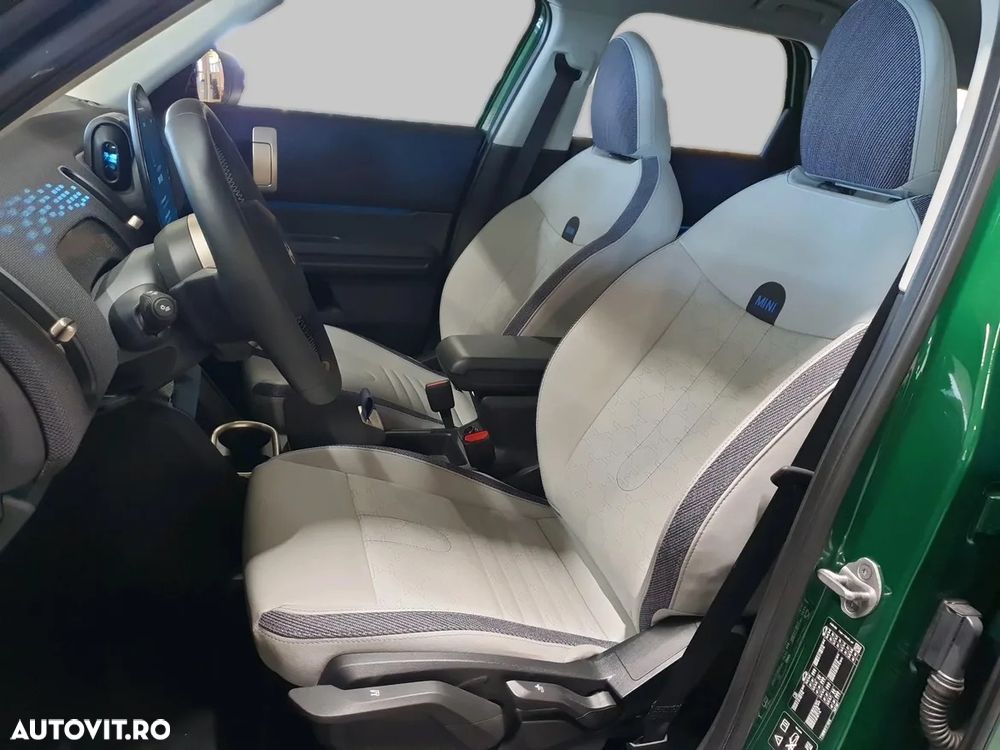 Mini Countryman S ALL4 Classic Trim - 11