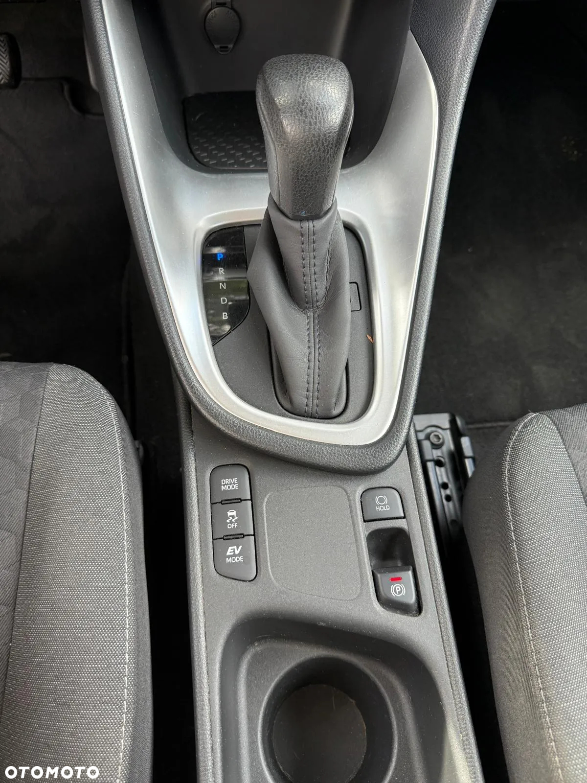 Toyota Yaris Hybrid 1.5 Comfort - 15