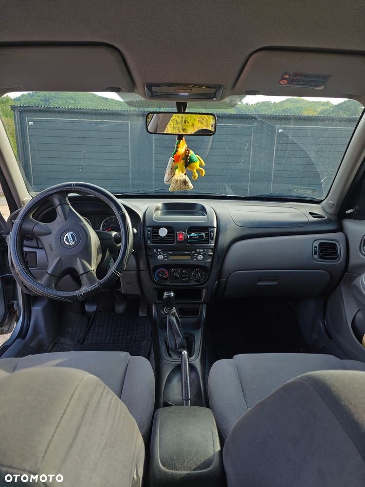Nissan Almera 1.5 Visia + - 14