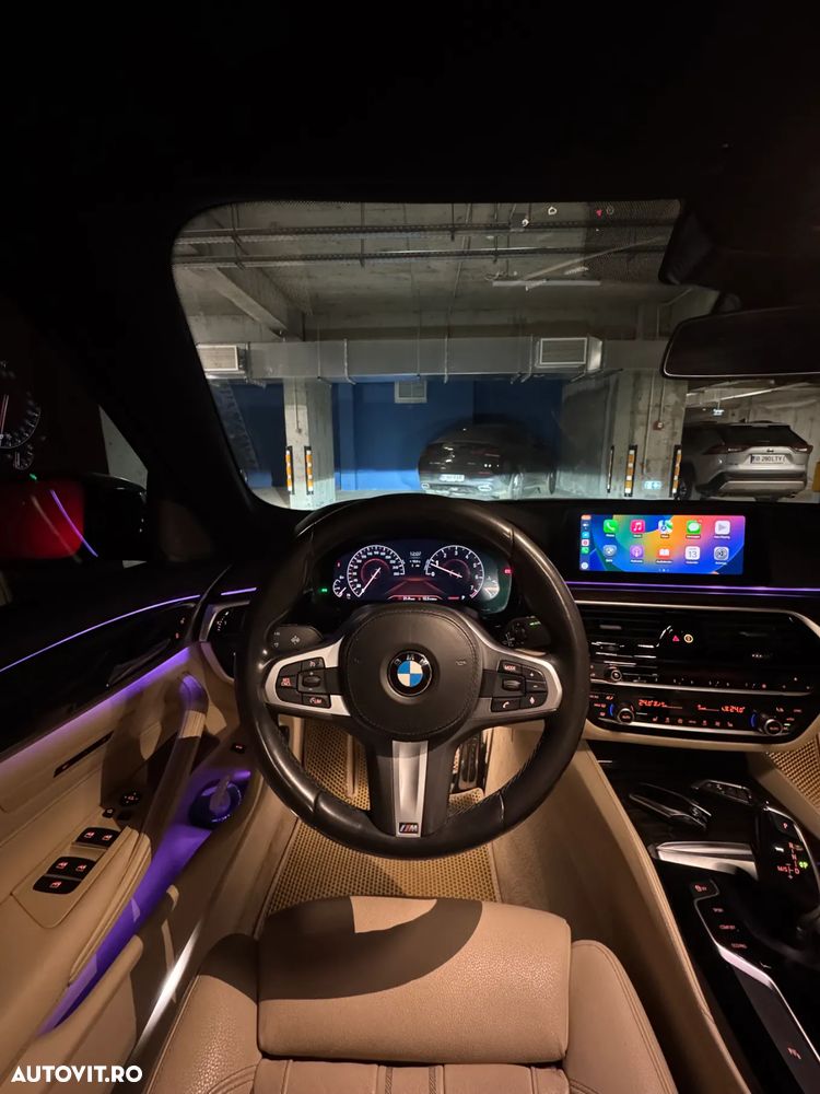 BMW Seria 5 520i AT - 9