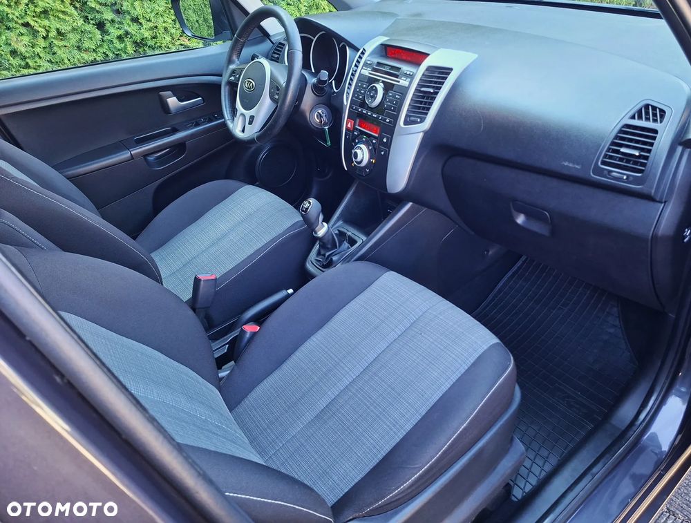 Kia Venga 1.4 CVVT Spirit - 9