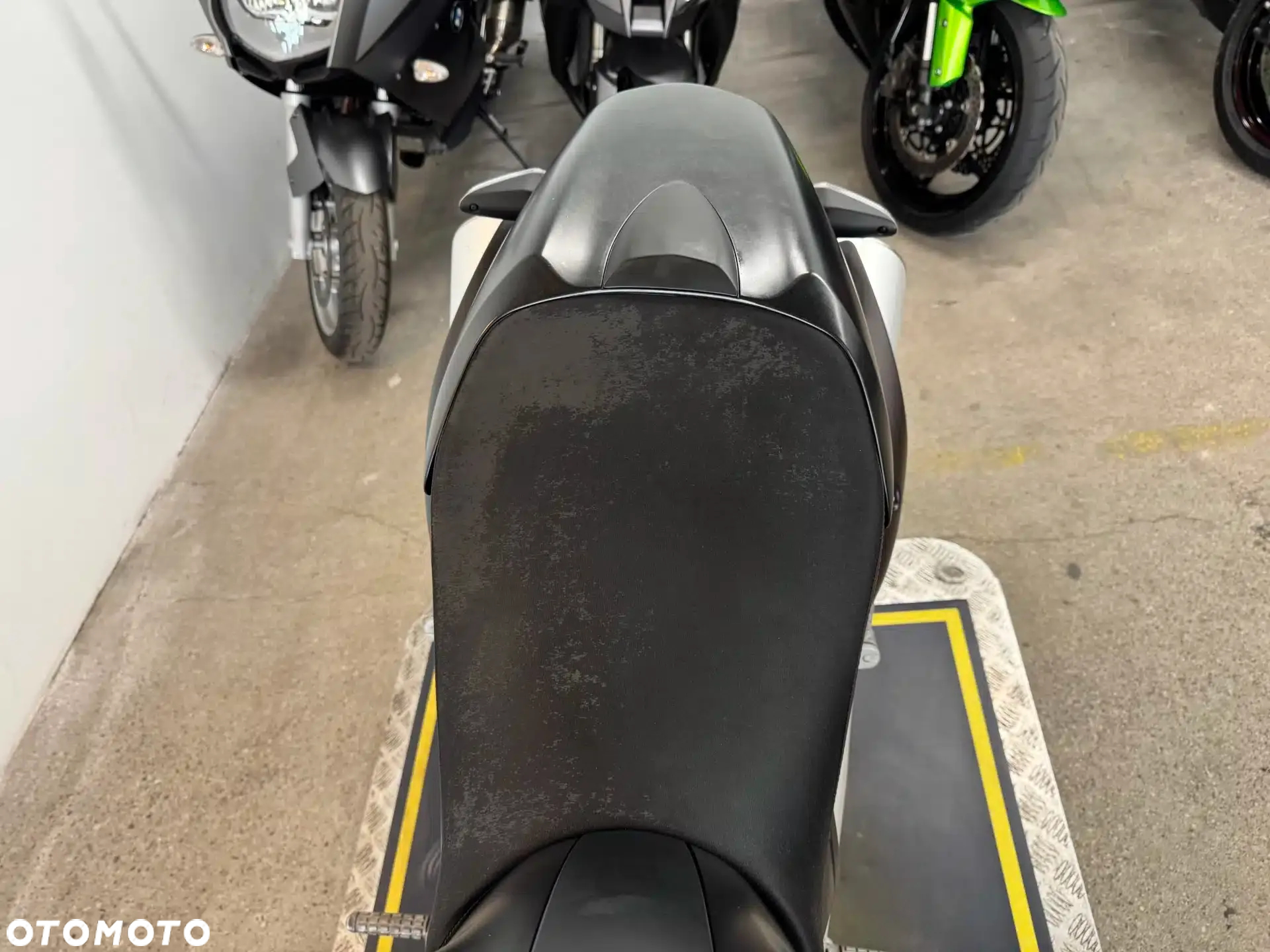 Ducati Monster - 27