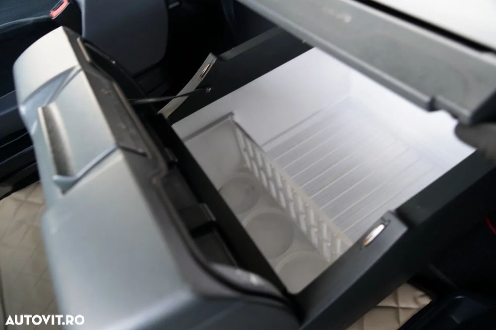 MAN TGX 18.440 / XLX / MEGA / MANUAL / PLATĂ JOSĂ - 27