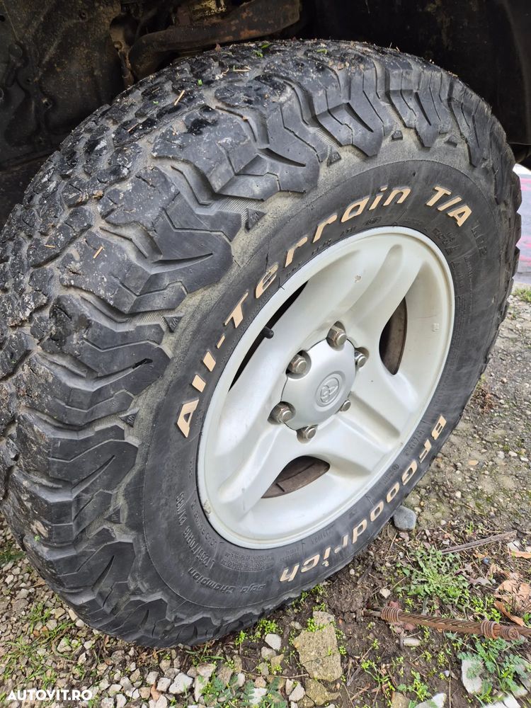 Toyota Land Cruiser - 11