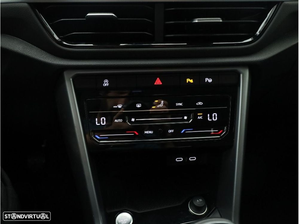 VW T-Roc 1.0 TSI Urban - 17