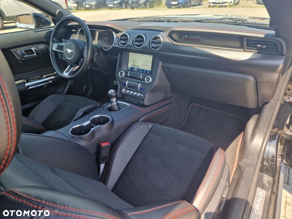 Ford Mustang - 31