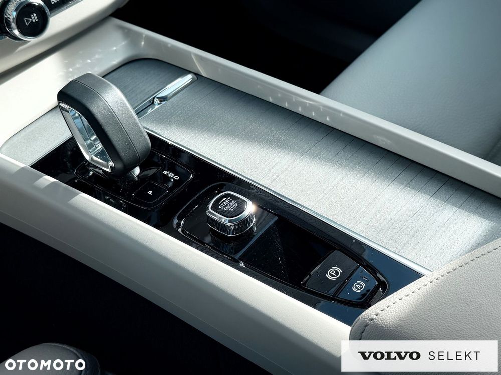 Volvo XC 60 - 30