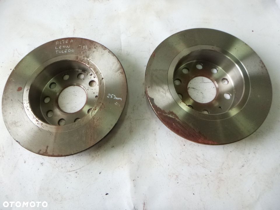 tarcze nowe hamulcowe tył  253mm altea toledo leon golf touran - 1