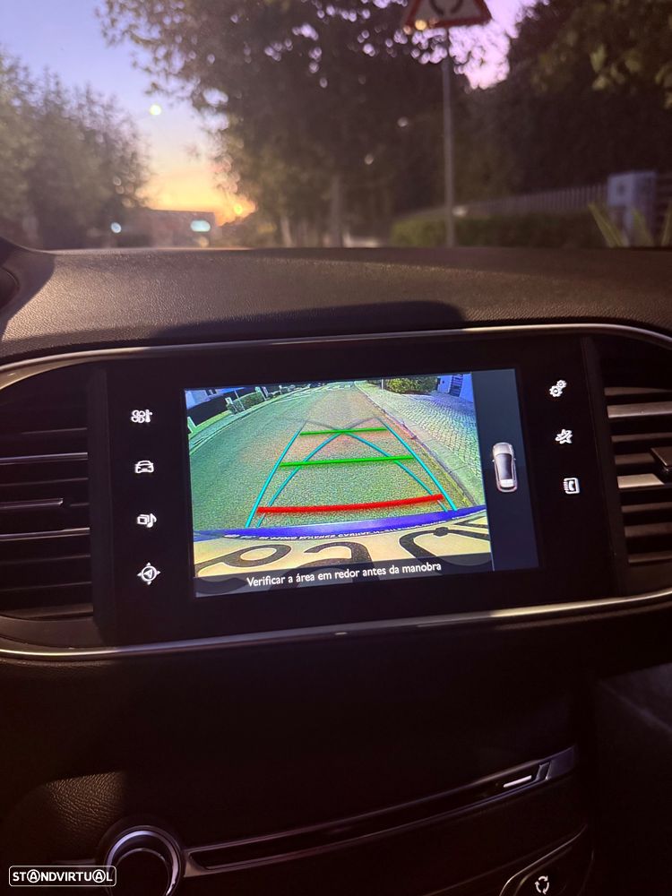 Peugeot 308 1.6 BlueHDi Allure J17 - 3