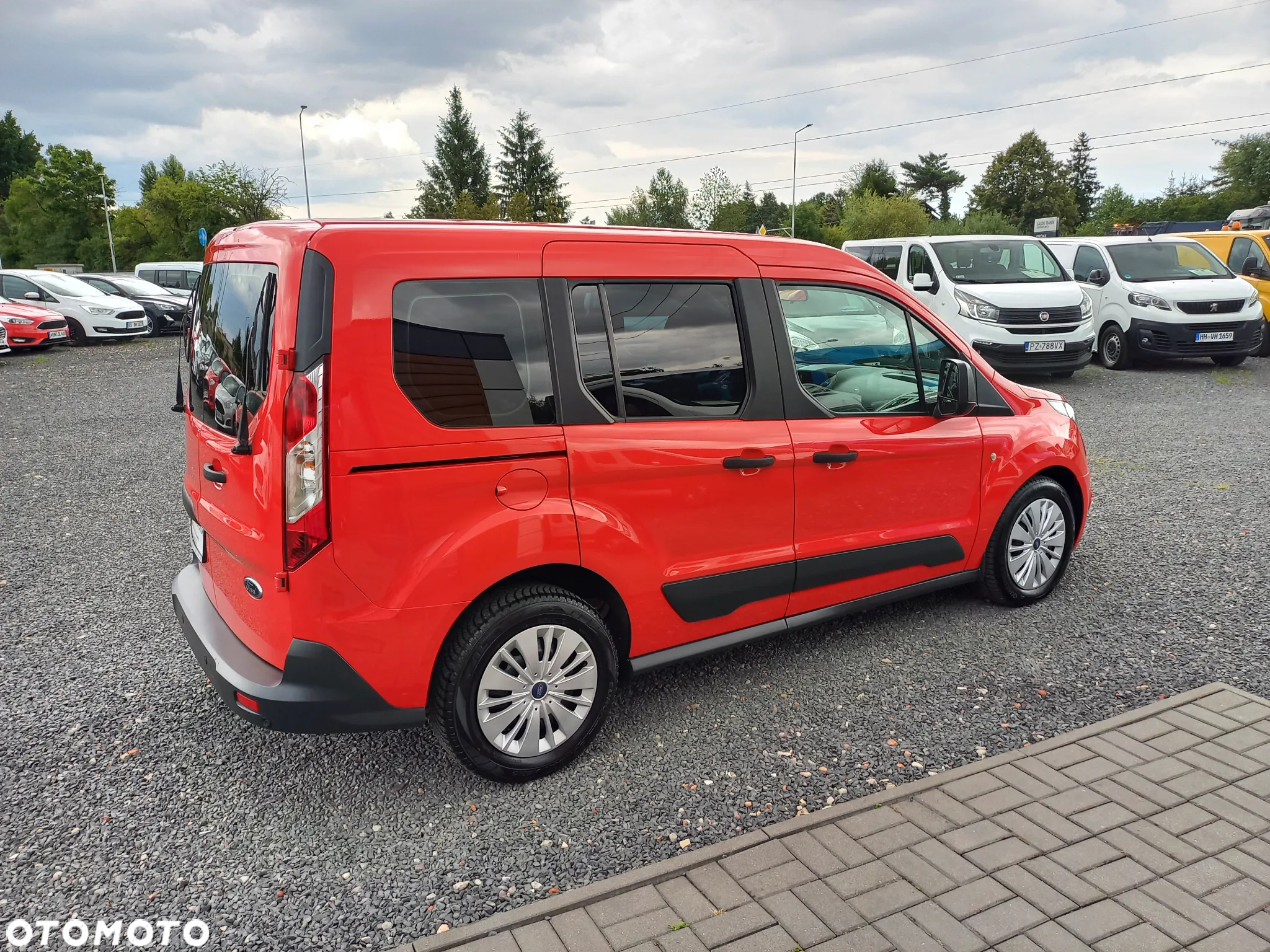 Ford Transit Connect - 9