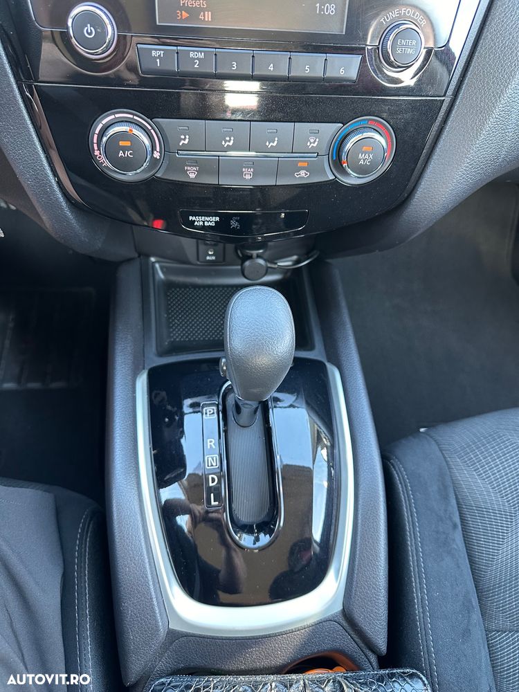 Nissan Rogue - 23