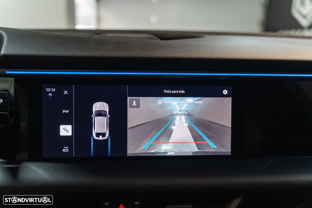 Porsche Macan Electric - 14