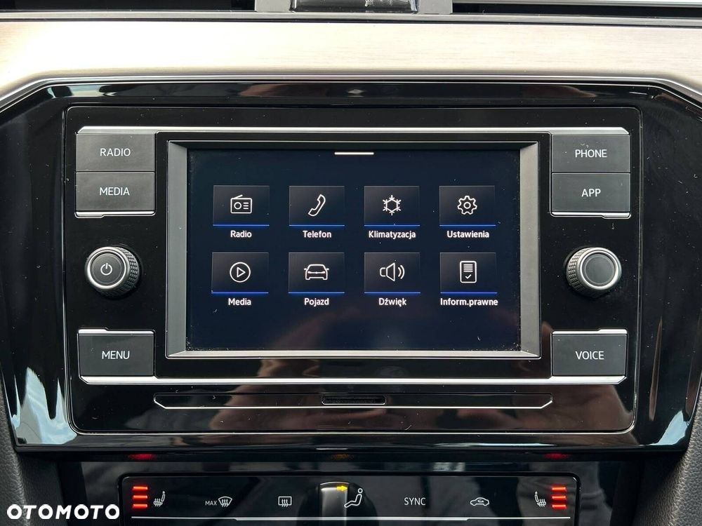 Volkswagen Passat 1.5 TSI EVO Elegance DSG - 27