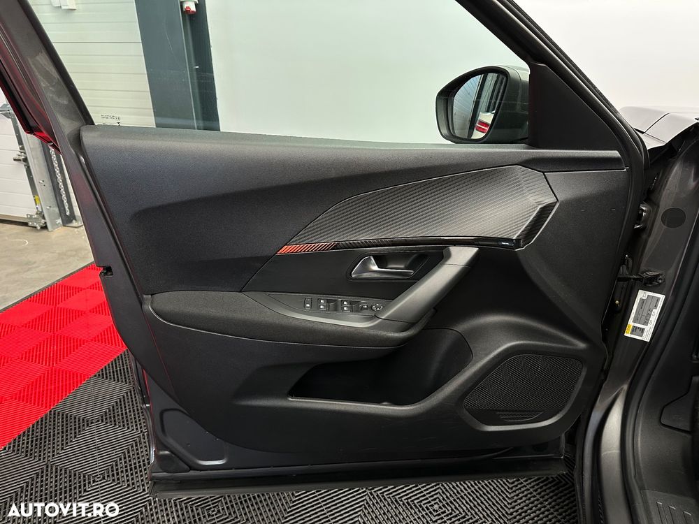 Peugeot 2008 PureTech 130 EAT8 Active - 22