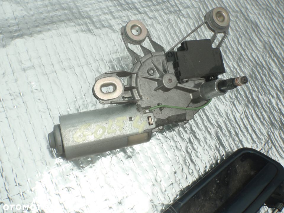 silniczek mechanizm wycieraczek klamka blenda zawias wiązka  zamek centralny stop wiązka zawias klapy  vw passat golf IV 4 - 11