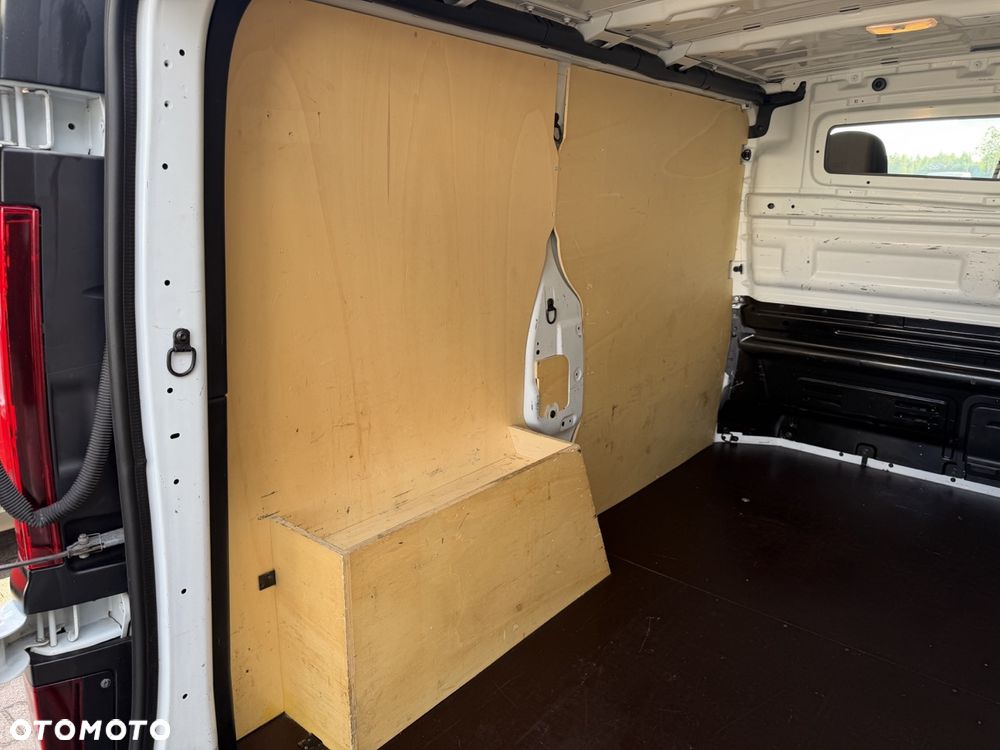 Renault Trafic - 22
