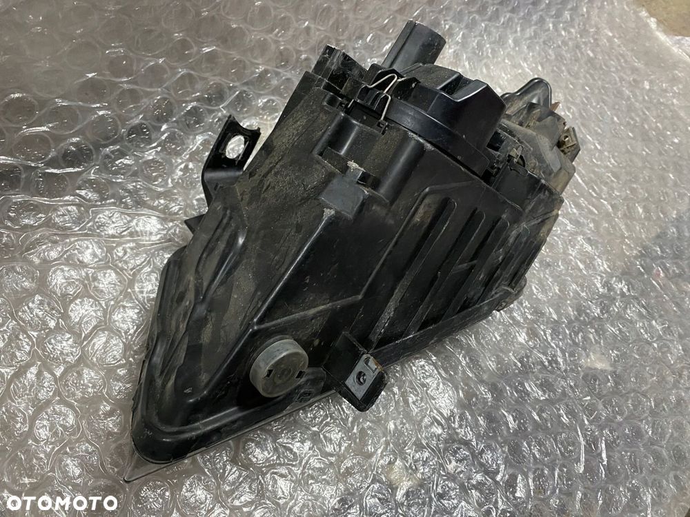 LAMPA PRAWA ZWYKŁA H7 BMW E90 USA 6942726-07 - 7