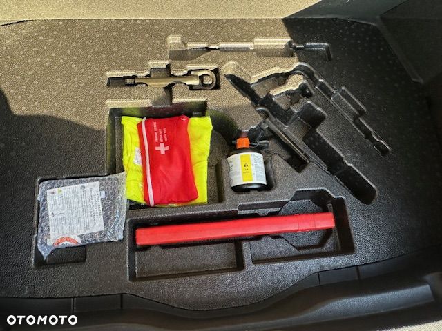 Toyota C-HR Lounge - 16