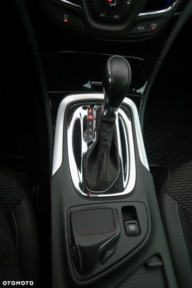 Opel Insignia 1.6 T Cosmo - 14