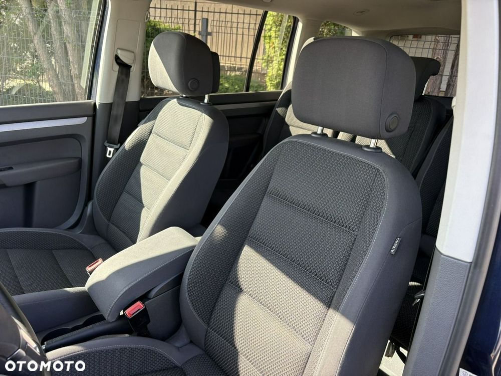 Volkswagen Touran 1.6 TDI DPF BlueMotion Technology DSG Cup - 23
