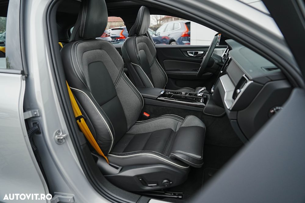 Volvo S60 T8 Recharge AWD Polestar Engineered - 14