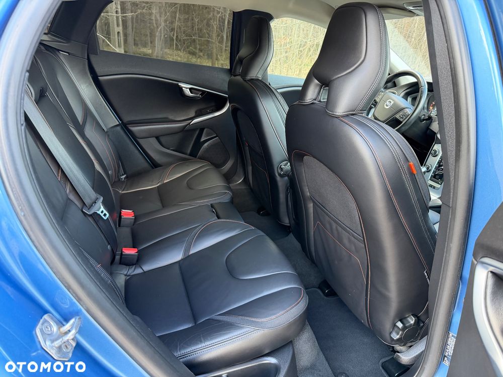 Volvo V40 T2 Ocean Race - 7