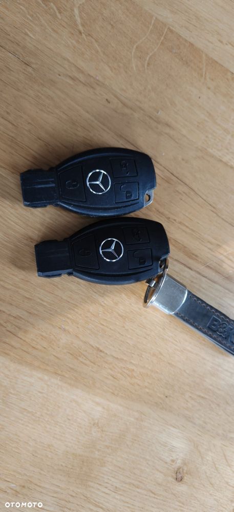 Mercedes-Benz 211 CDI (Model W906) - 14