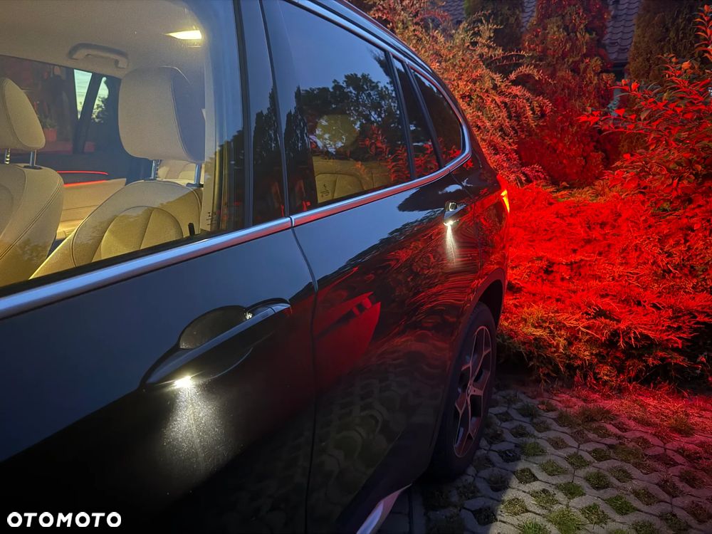 BMW X1 sDrive20i xLine - 24