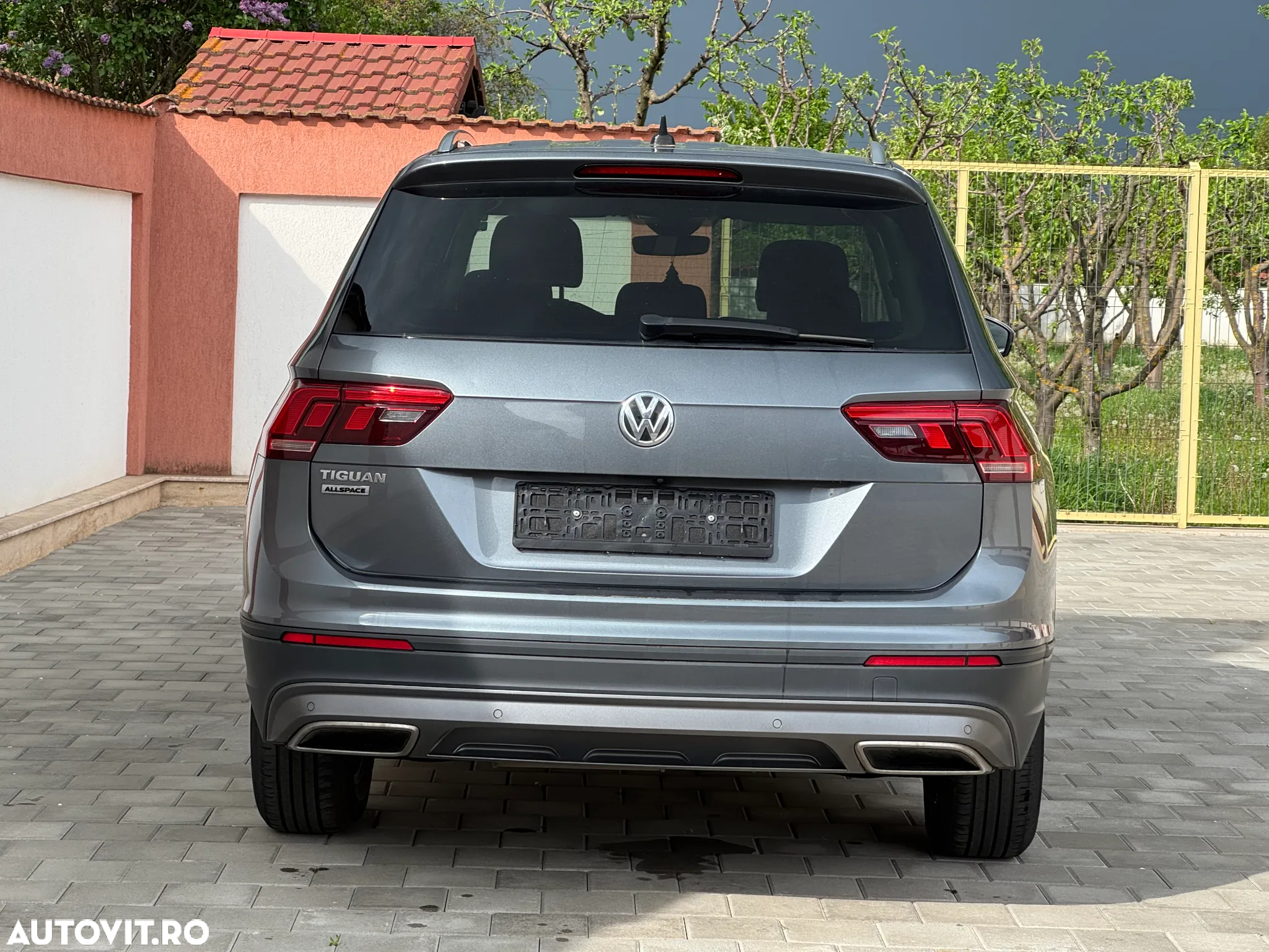 Volkswagen Tiguan Allspace 2.0 TDI SCR DSG Comfortline - 31